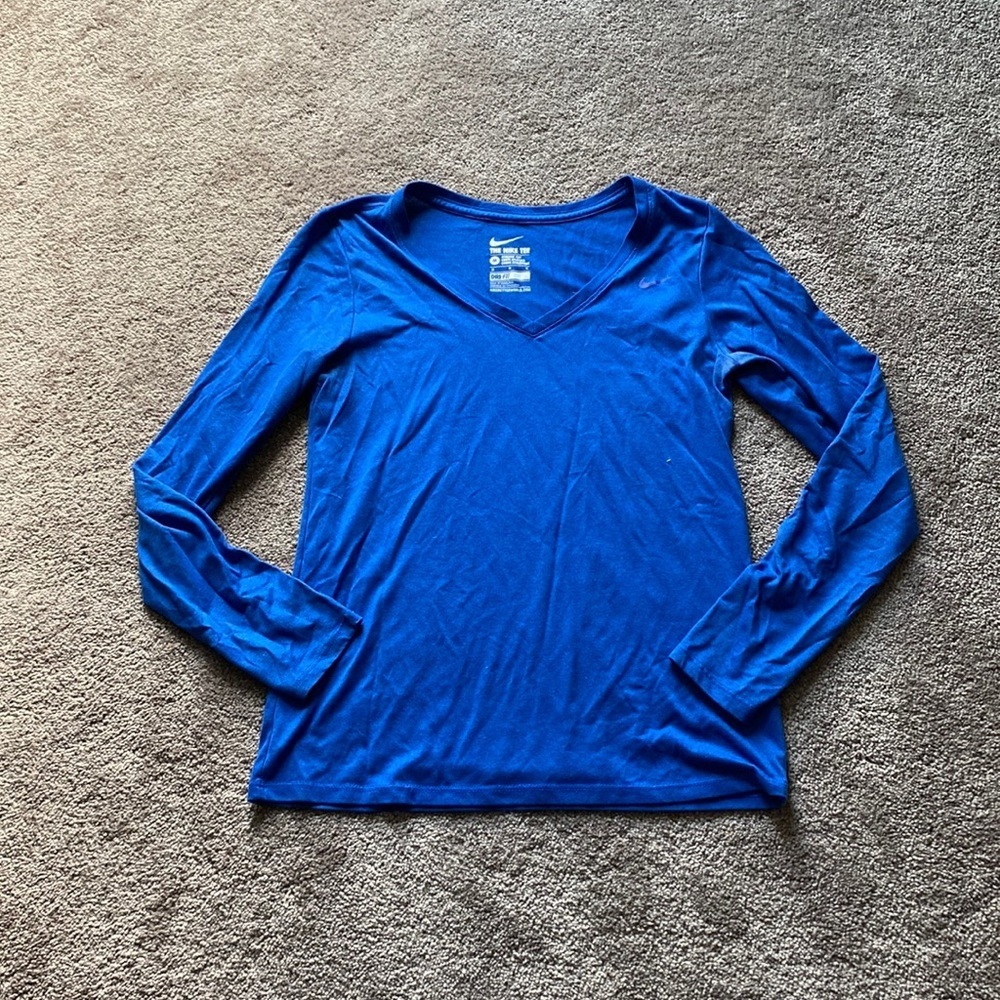 Nike Dri-FIT Royal Blue Long Sleeve V-Neck Athletic Top SIZE M Athletic Cut